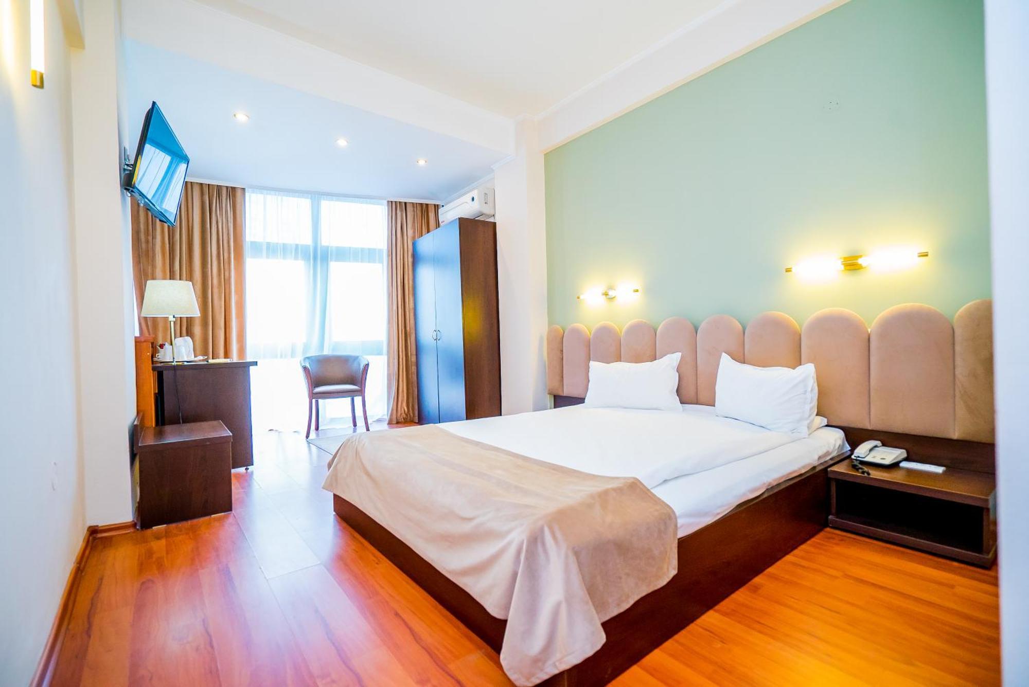 Guci Hotel Constanta Bagian luar foto