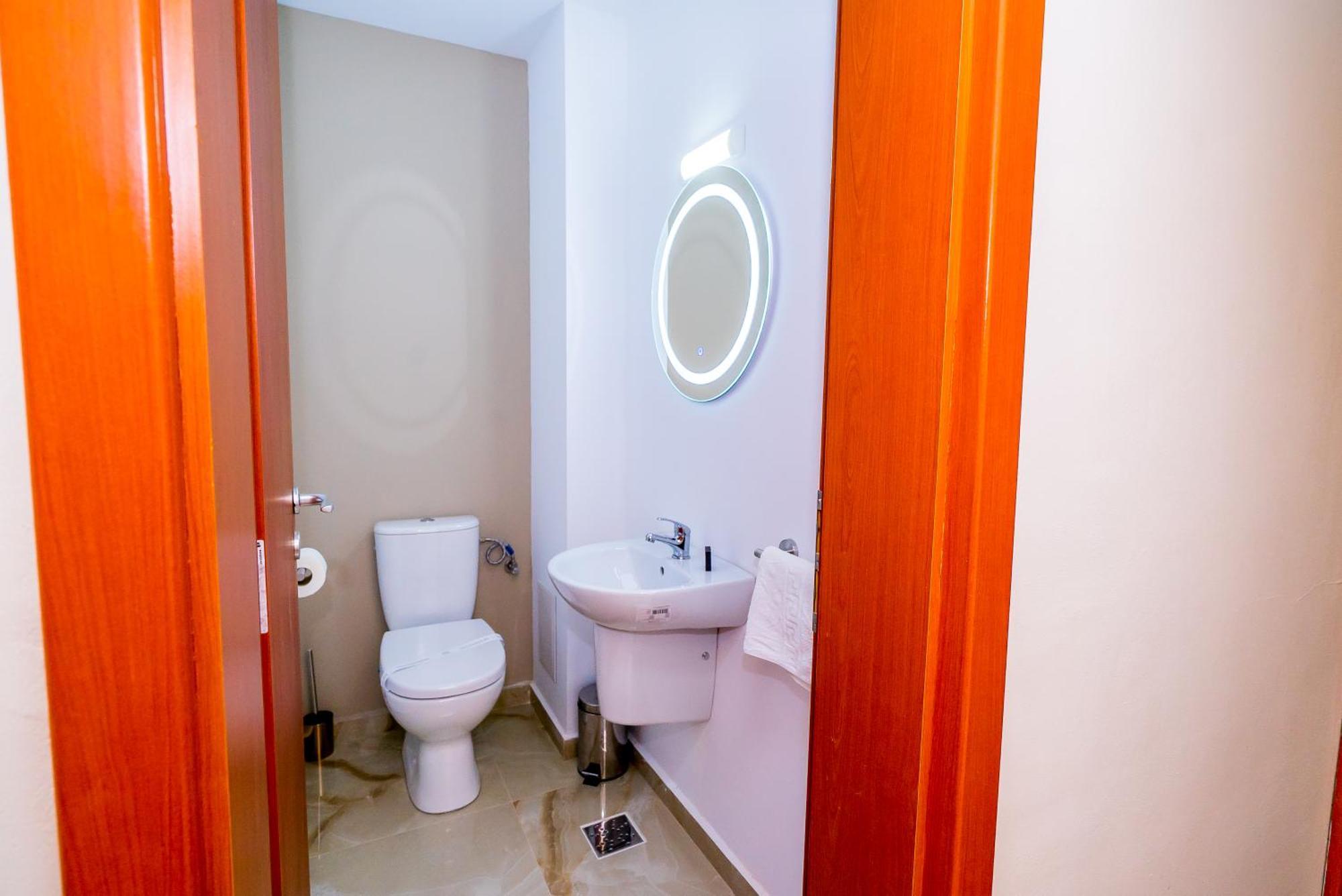 Guci Hotel Constanta Bagian luar foto