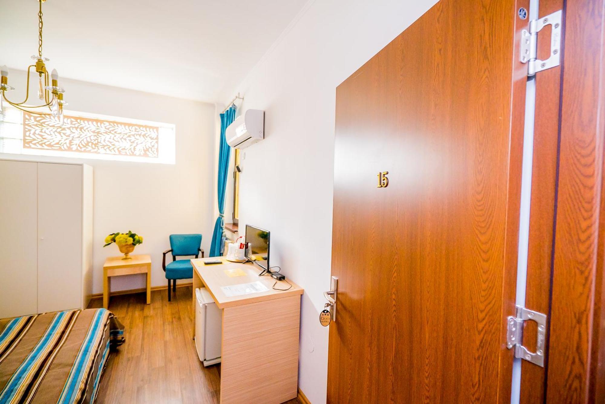 Guci Hotel Constanta Bagian luar foto