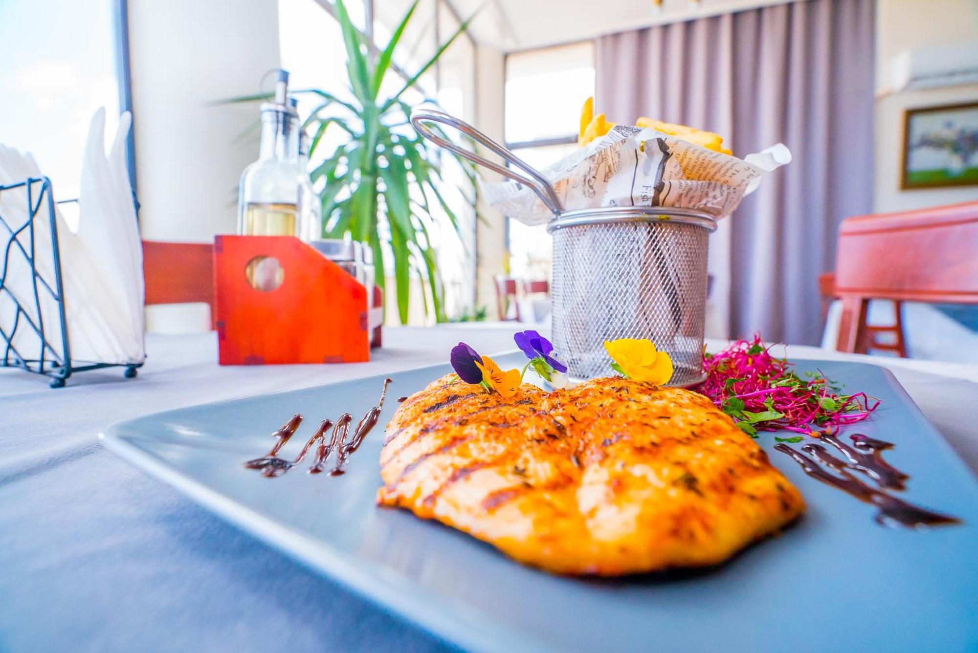 Guci Hotel Constanta Bagian luar foto